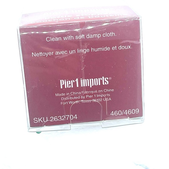 Pier 1 Imports Christmas 4.5" Glass Penguin Wine Bottle Stopper Santa Hat NIB - Picture 4 of 4